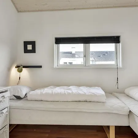 Bara - 600m From The Sea By Interhome Humble
